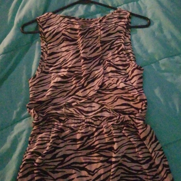 Vans open back dress - Picture 3 of 3